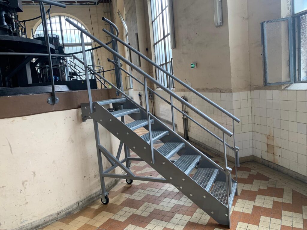 escalier-metallique-industriel-sur-mesure