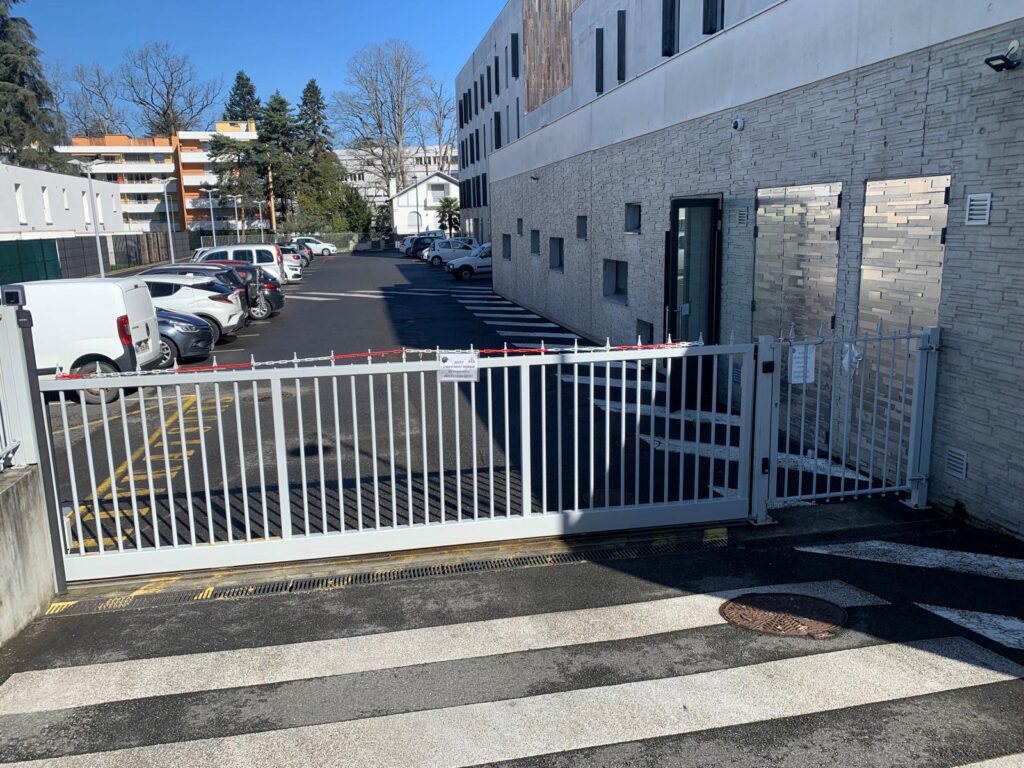 garde-corps-acier-corten-design-exterieur