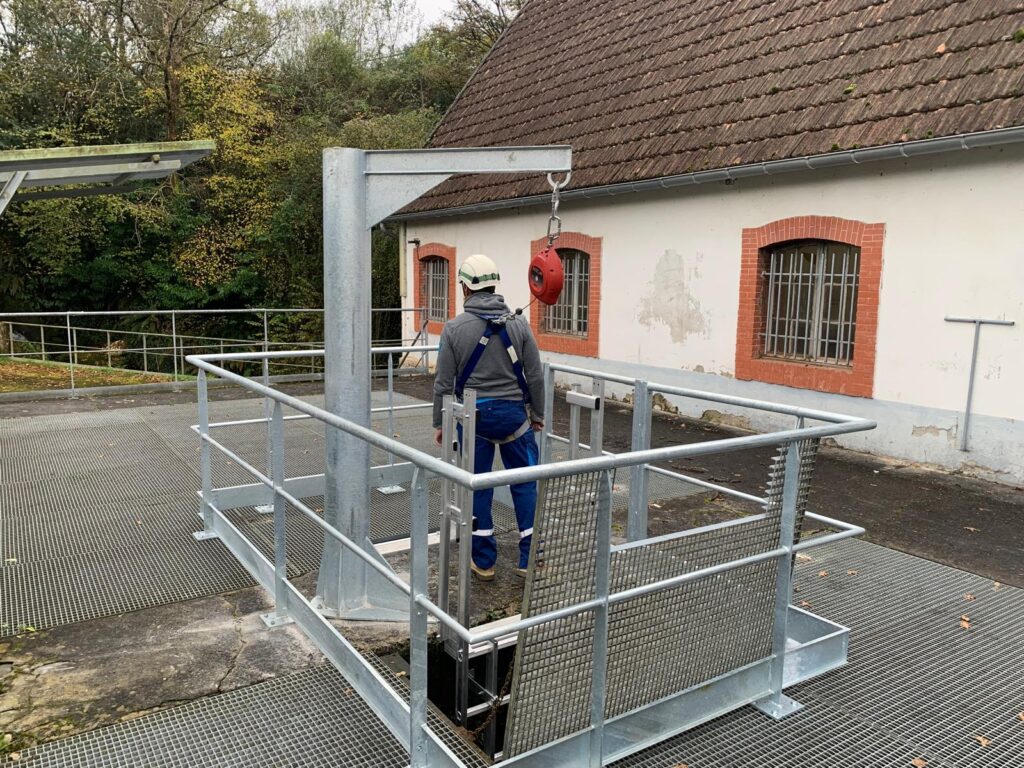 securisation-travail-hauteur-potence-acier